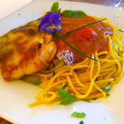 Landgasthof Bliesdorf - Selbstgemachte Nudeln mit Hühnchen und Kirschtomatensoße