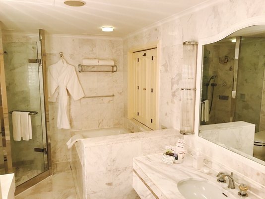 Hotel The Manhattan Hotels 美浜区ひび野2 10 1 千葉市 千葉県 Japan Phone Number Yelp