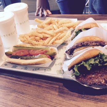 Shake Shack Bridgewater - Burgers Near Me - Bridgewater, New Jersey
