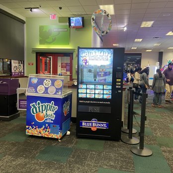 Chuck E. Cheese - Entrance - Pizza Near Me - Lone Tree, Colorado