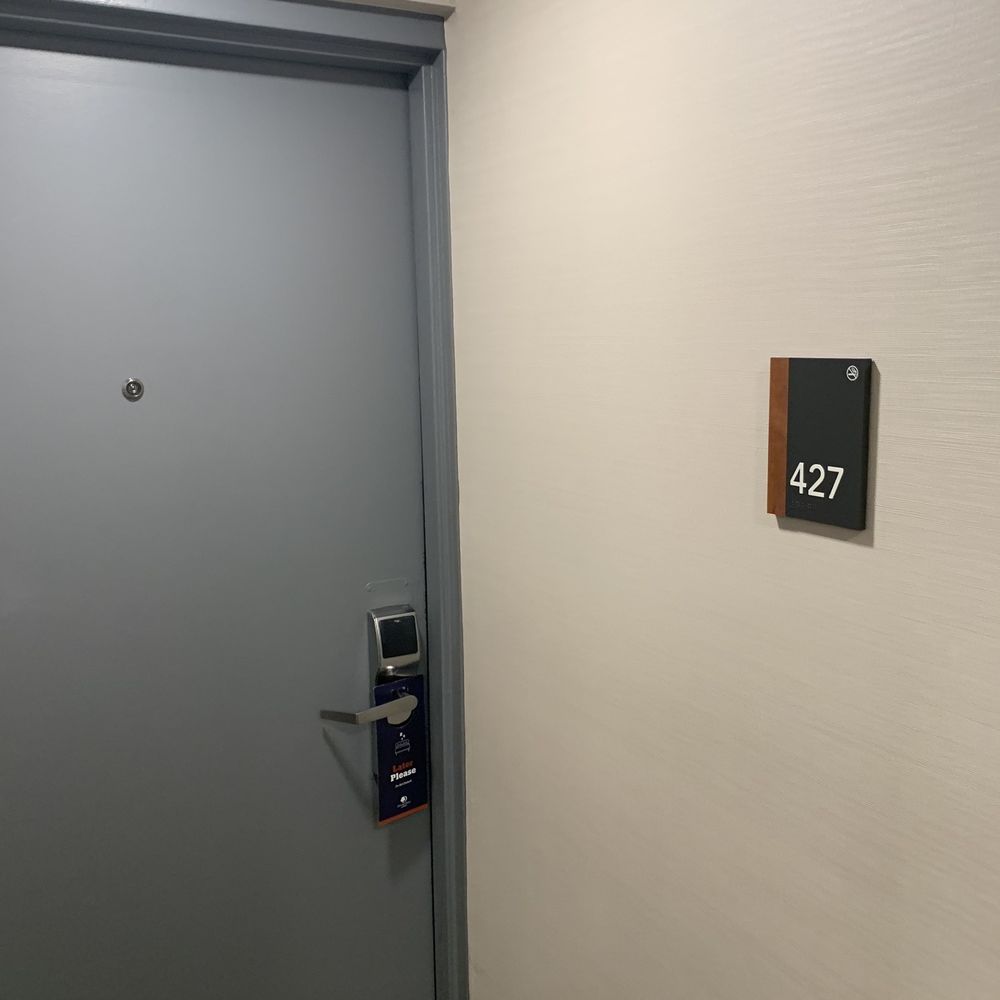 DoubleTree by Hilton Chico - Room 427 - Hotels Near Me - Chico, California