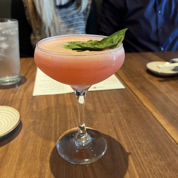 Sushi Roku - Everything Zen signature cocktail - Sushi Bars Near Me - Manhattan Beach, California