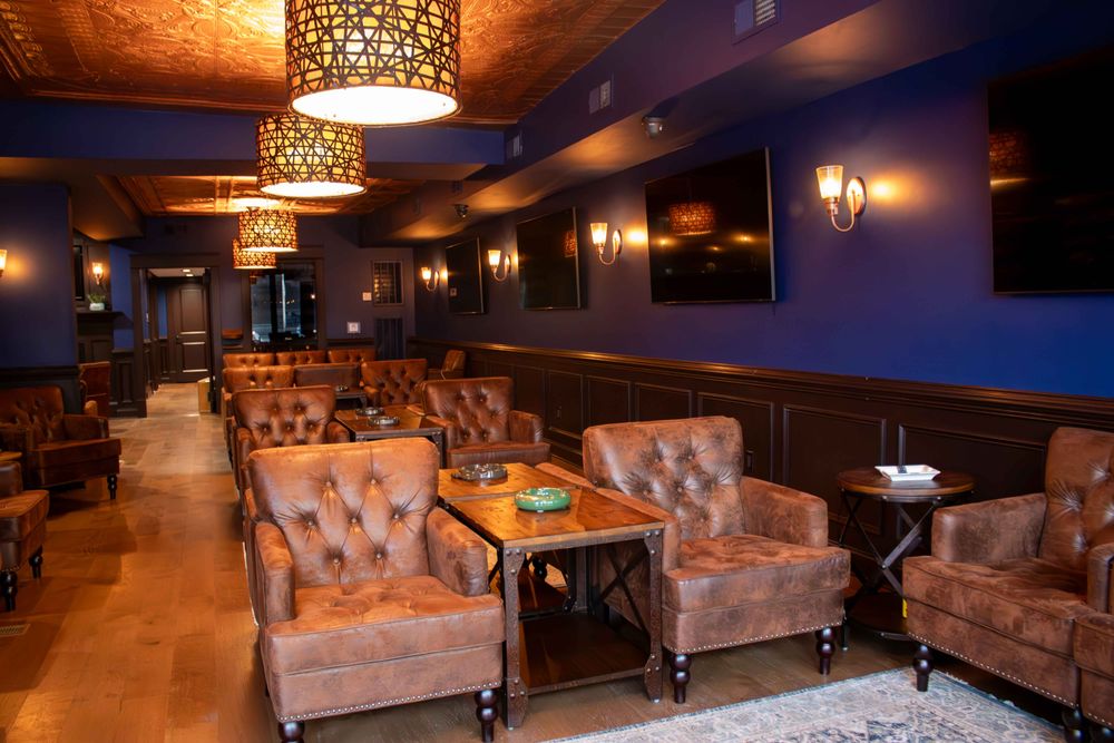 PUROS CIGAR LOUNGE with photos Updated August 2024 14 Photos 85