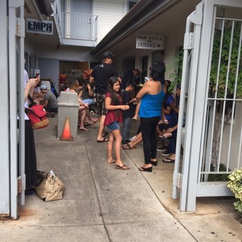 Sam Sato's - Lunch line - Bakeries Near Me - Wailuku, Hawaii Sam Sato's - Lunch line - Bakeries Near Me - Wailuku, Hawaii