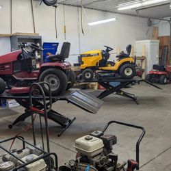 Chris Small Engines Repairs Parts and Service