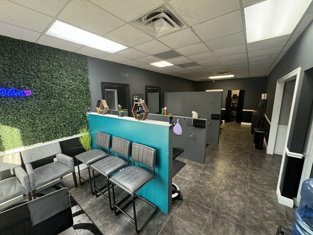 Madd Hatter Salon Image