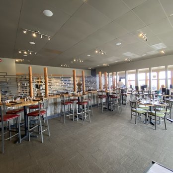 Whitehorn Bistro - Interior seating - Bistros Near Me - Lake Louise, Alberta