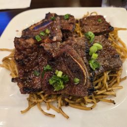 Garlic noodles with Korean BBQ Ribs