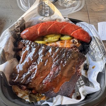 Edley's Bar-B-Que - Ribs, brisket, smoked sausage - Barbeque Near Me - Nashville, Tennessee