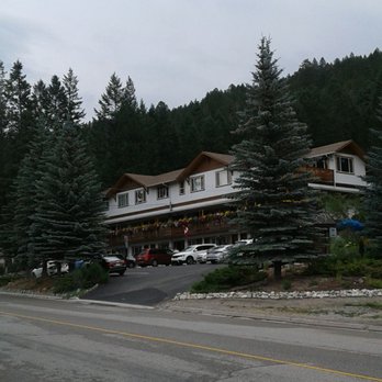 Gateway Motel - Wow Thanks to Joe and his family for a great welcome and the awesome hospitality. Your place is by far the best motel here. - Hotels Near Me - Radium Hot Springs, British Columbia