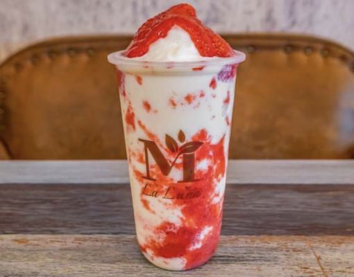 La Luna Tea and Dessert Bar by null