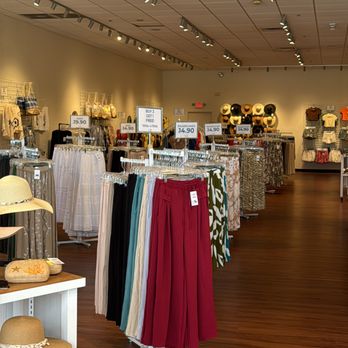 VAV - Women's Clothing Near Me - San Marcos, Texas VAV - Women's Clothing Near Me - San Marcos, Texas
