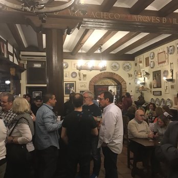 Meson de Jose Maria - Gorgeous entrance and bar area! - Spanish Near Me - Segovia, SG Meson de Jose Maria - Gorgeous entrance and bar area! - Spanish Near Me - Segovia, SG
