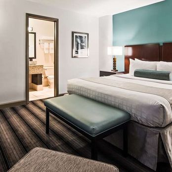 Best Western River North Hotel - King Suite w/ Bedroom - Hotels Near Me - Chicago, Illinois Best Western River North Hotel - King Suite w/ Bedroom - Hotels Near Me - Chicago, Illinois