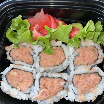 Luk Fu - Spicy tuna roll - Asian Fusion Near Me - Philadelphia, Pennsylvania