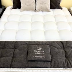 Mattress King - Luxury defined! Sleep like a royalty on the Chattam & Wells Buckingham. Only at Mattress King!