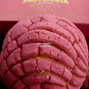 Mercado Gonzalez - Conchas made fresh daily at Mercado's La Pastelería. - Costa Mesa, CA. - Mexican Near Me - Costa Mesa, California Mercado Gonzalez - Conchas made fresh daily at Mercado's La Pastelería. - Costa Mesa, CA. - Mexican Near Me - Costa Mesa, California