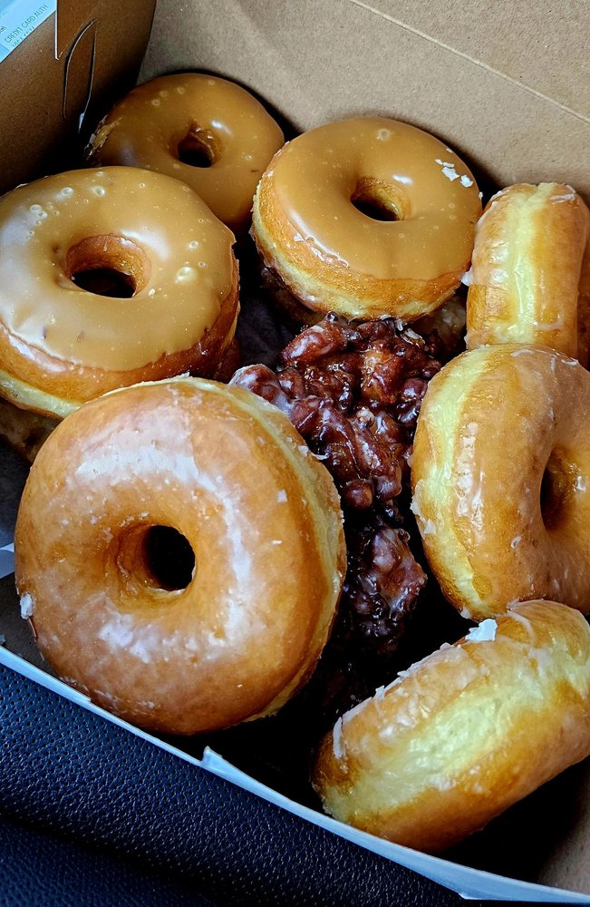 Kim's Donut & Deli Image
