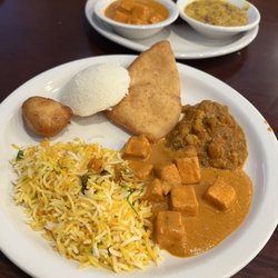 India Spice House Restaurant - Paneer Tikka Masala, Vegetable Samosa, Etc.