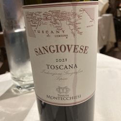 Trattoria La Grotta - The good wine from Cortona!
