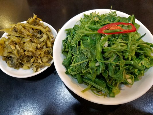 Chef Hung Beef Noodles (Jianguo North Road) by null
