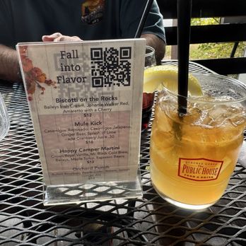 Public House Pub Quechee - Love the custom glasses - American Near Me - Quechee, Vermont