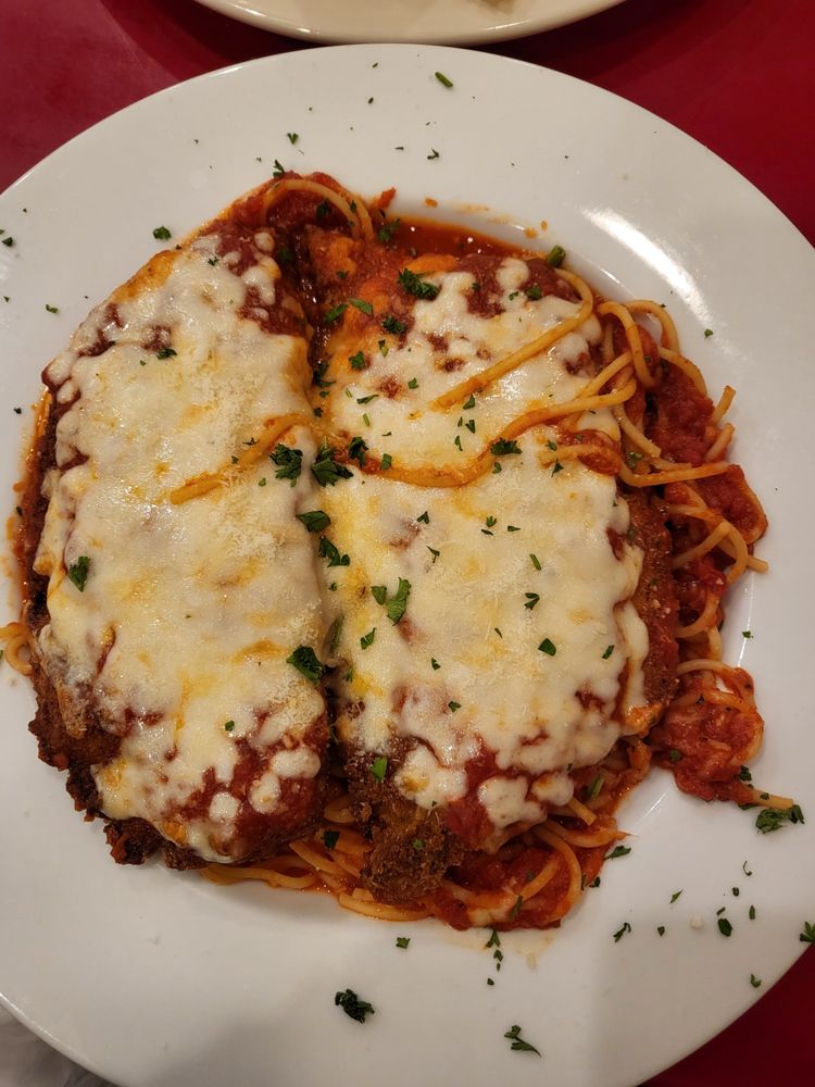 Wally’s Restaurant & Pizzeria Logo