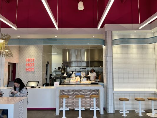 Pretty Bird Hot Chicken, Midvale by null