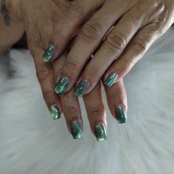3 Little Nails  - Today's fresh color, I'm calling it Wicked Green! - Waxing Near Me - Montclair, California