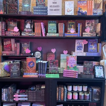 The Plot Twist - Bookstores Near Me - Denton, Texas