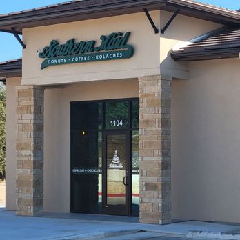 Southern Maid Donuts - the front of the building - Donuts Near Me - New Braunfels, Texas Southern Maid Donuts - the front of the building - Donuts Near Me - New Braunfels, Texas