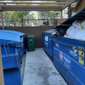 Jefferson at Carmel Mountain Ranch - Jefferson refuses to get dumpsters emptied daily, and every other day isn't enough. This is why rats are in the buildings. - Apartments Near Me - San Diego, California Jefferson at Carmel Mountain Ranch - Jefferson refuses to get dumpsters emptied daily, and every other day isn't enough. This is why rats are in the buildings. - Apartments Near Me - San Diego, California