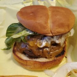 Om Unique - Double Cheeseburger