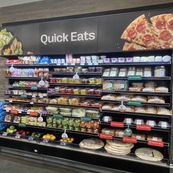 7-Eleven - a pizza section in a grocery store - Convenience Stores Near Me - Pasadena, Maryland