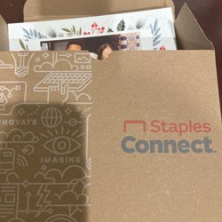 Staples - Holiday cards box
