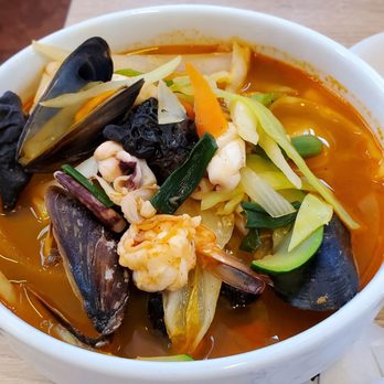 Araya Sushi - Korean spicy seafood noodle soup - noodle texture was good - Sushi Bars Near Me - Markham, Ontario
