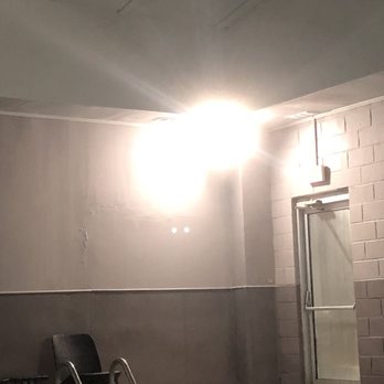 Comfort Inn - Pocono Mountains - Flood lights lighting up room not enough at all- dangerous - Hotels Near Me - White Haven, Pennsylvania Comfort Inn - Pocono Mountains - Flood lights lighting up room not enough at all- dangerous - Hotels Near Me - White Haven, Pennsylvania