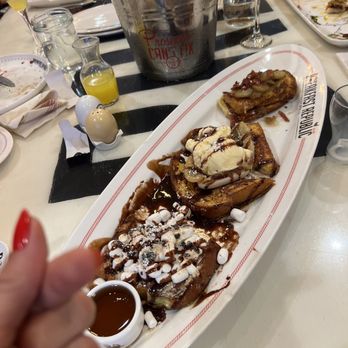 Breakfast Republic - Delicious French Toast Sampler for 2 people - Breakfast & Brunch Near Me - San Diego, California Breakfast Republic - Delicious French Toast Sampler for 2 people - Breakfast & Brunch Near Me - San Diego, California