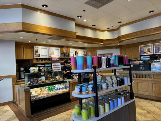 The Coffee Bean & Tea Leaf by null