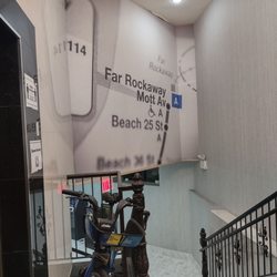 Hotel Mint JFK Airport - Area leading to the lobby