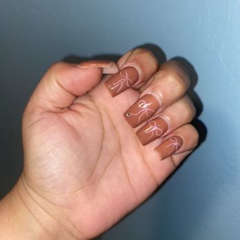 Chloe Nails - Nail Salons Near Me - Lomita, California