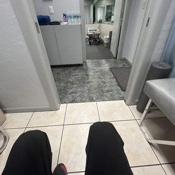 Dan A Lewis, DC - Inside treatment room. - Chiropractors Near Me - Fort Myers, Florida Dan A Lewis, DC - Inside treatment room. - Chiropractors Near Me - Fort Myers, Florida