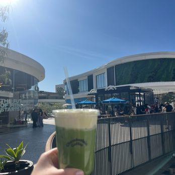 Chamberlain Coffee - Matcha Strawberry latte - Coffee & Tea Near Me - Los Angeles, California Chamberlain Coffee - Matcha Strawberry latte - Coffee & Tea Near Me - Los Angeles, California