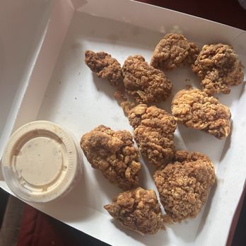 Taco Bell - Burnt nasty hard chicken nuggets from Taco Bell, looks like chicken gizzards - Fast Food Near Me - Jacksonville, Arkansas
