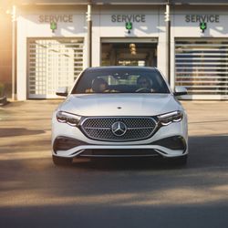 Mercedes-Benz of Cincinnati - Mercedes-Benz outside service center