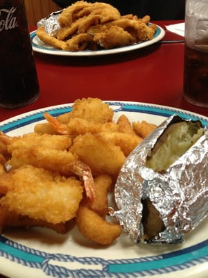 Surf & Turf Lodge by null