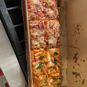Qua Pizza - Amatriciana and rigatoni vodka pizzas - Pizza Near Me - Manasquan, New Jersey Qua Pizza - Amatriciana and rigatoni vodka pizzas - Pizza Near Me - Manasquan, New Jersey