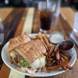 Hollywood Tavern - Cubano!