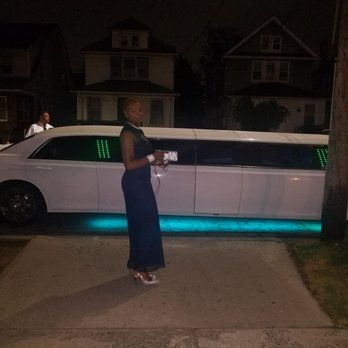 Mondrion Limousine - Return from Prom - Limos Near Me - Rego Park, New York Mondrion Limousine - Return from Prom - Limos Near Me - Rego Park, New York