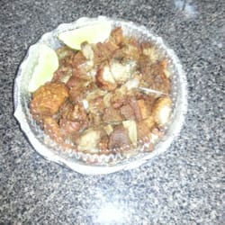 Elsa La Reina Del Chicharron - Chicharrones
